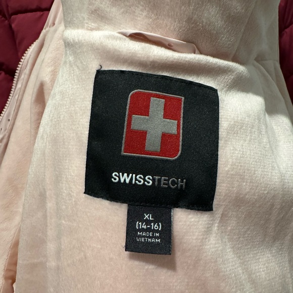 Swiss Tech Light Pink Puffer Jacket (discoloration spots) - Picture 8 of 9